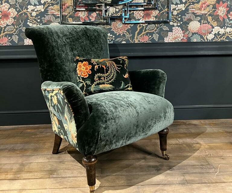 Grace Chair with Plain Pattern Mix