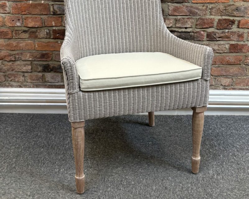 Lloyd Loom Libby - Carver