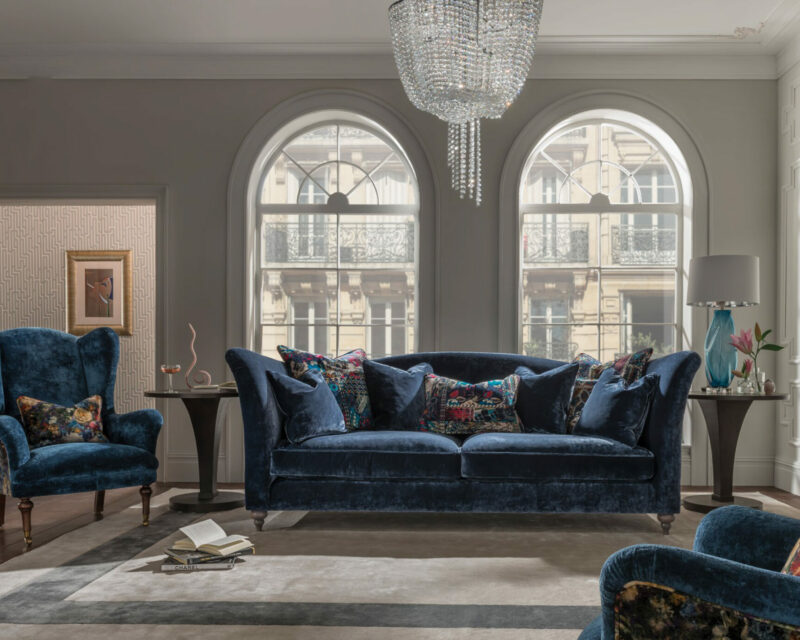 Monique sofa