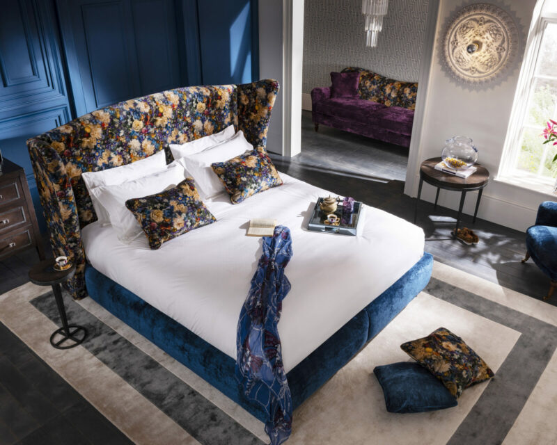 Monique Bed