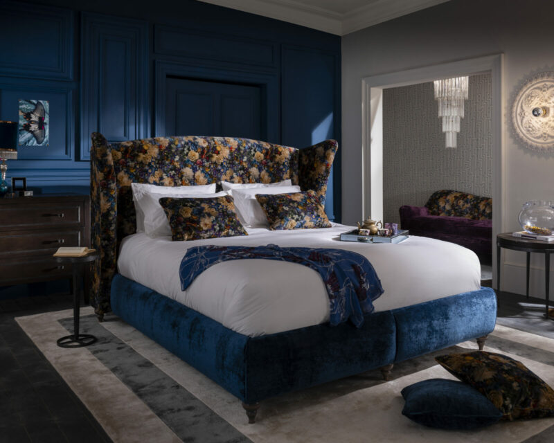 Monique Bed