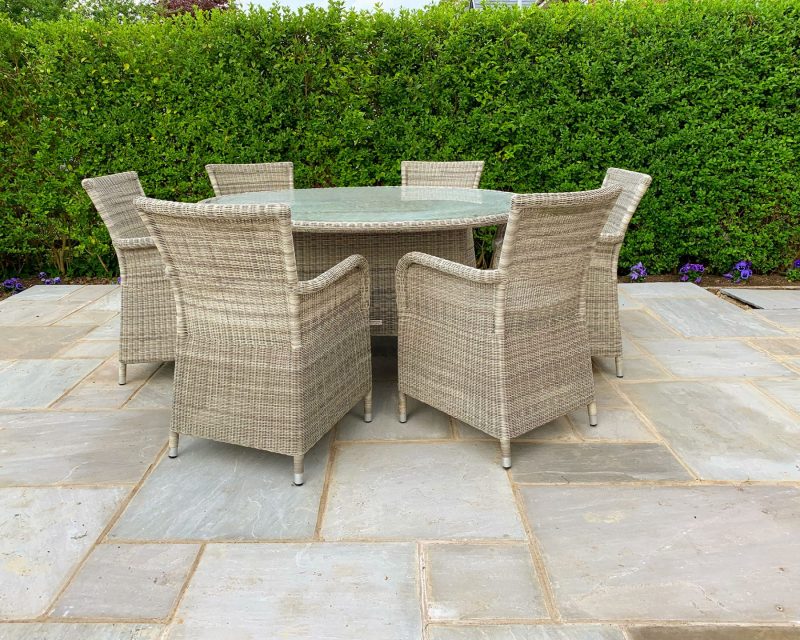 poly-ratten-outdoor-dining-table-lincolnshire